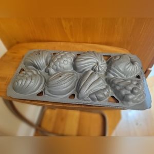 Vintage 1989 John Wright Cast Iron Sea Shell Baking Pan Cooking Mold USA